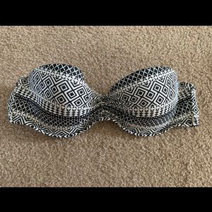 Victoria’s Secret Underwire Strapless Bikini Top